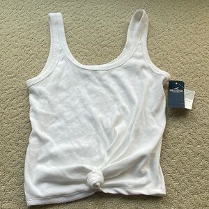 NWT Hollister laying tank knotted white